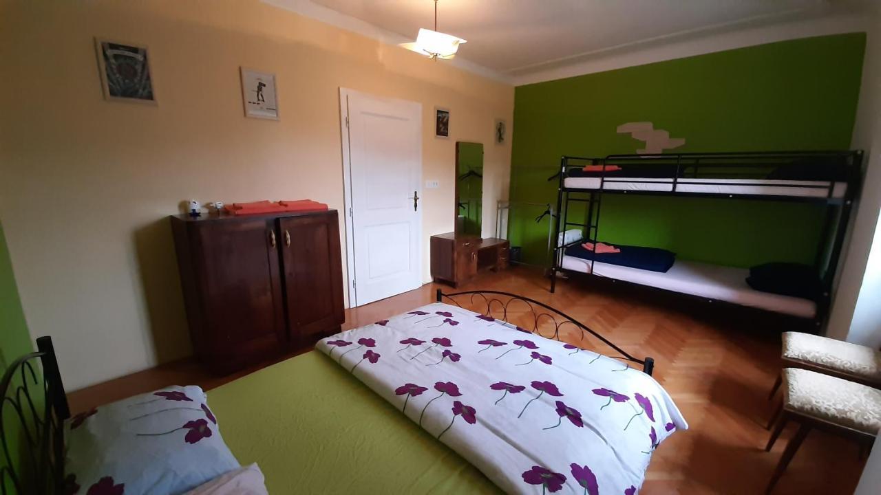 Residence Muzica Bed And Breakfast Комен Экстерьер фото