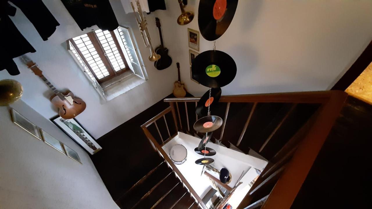 Residence Muzica Bed And Breakfast Комен Экстерьер фото